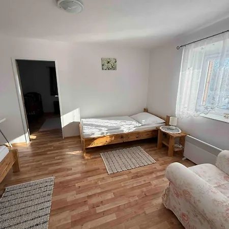 Apartmans Zbytiny 21