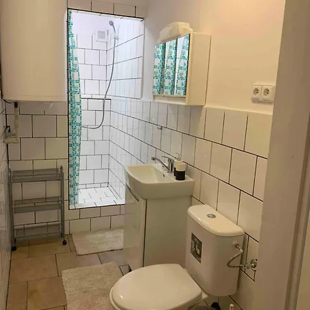 Apartmans Zbytiny 21 *