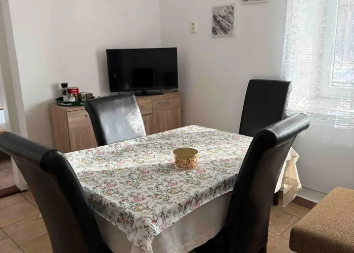 Apartmans 21 Apartment Zbytiny